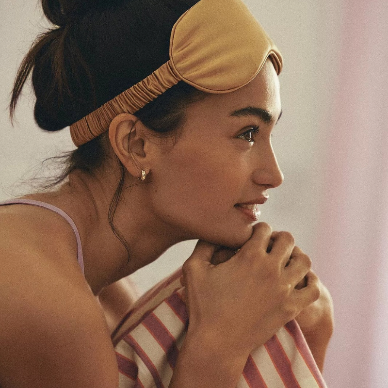 Masque de Sommeil en Satin Halawah – Confort & Élégance